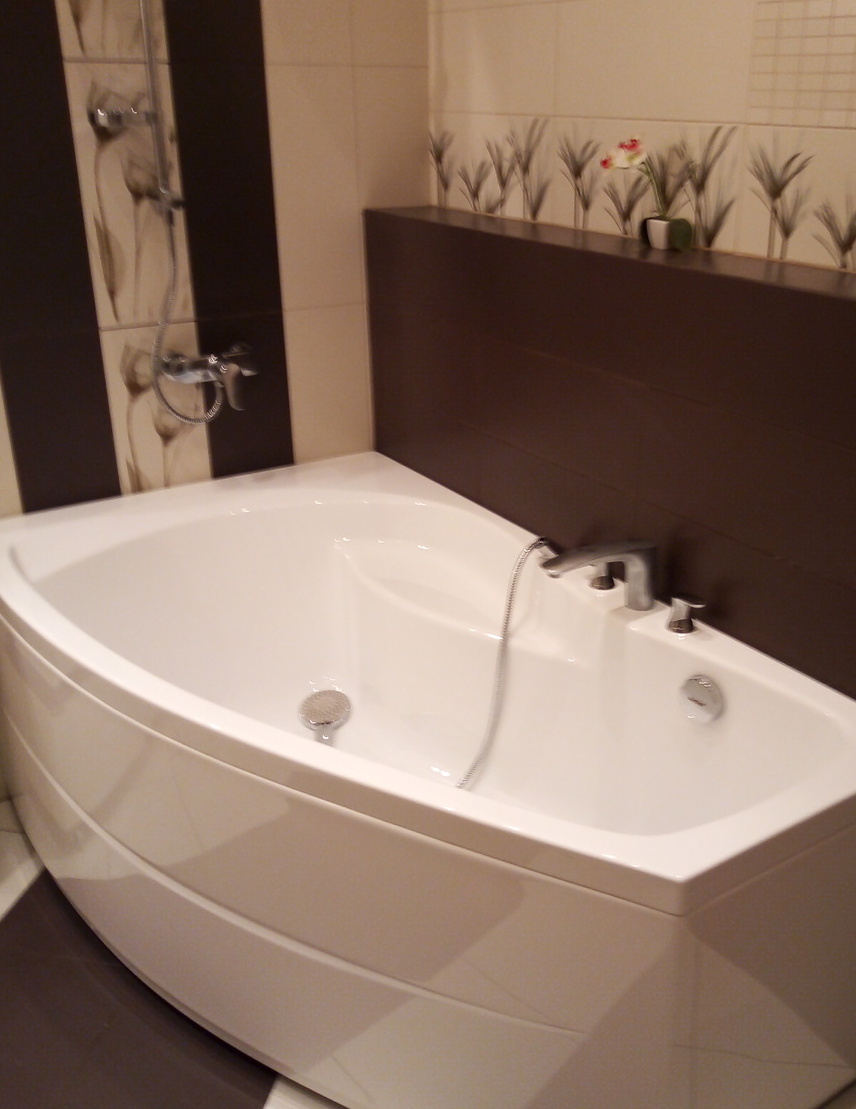 Установка ванны и врезка смесителя Установка ванны и врезка смесителя